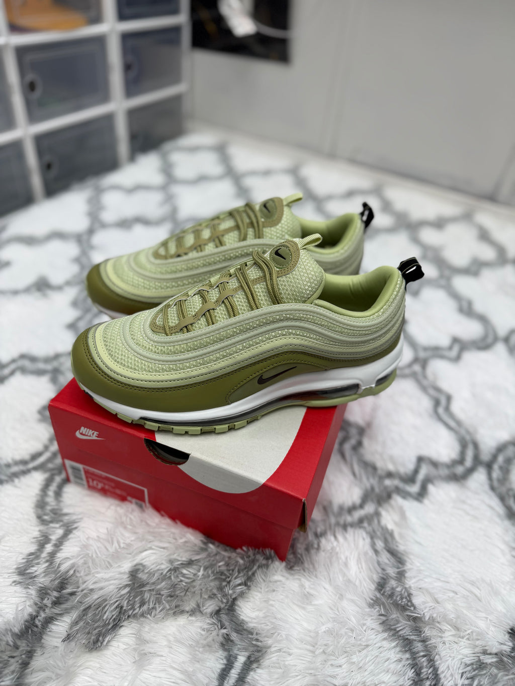 air max SIZE 10.5