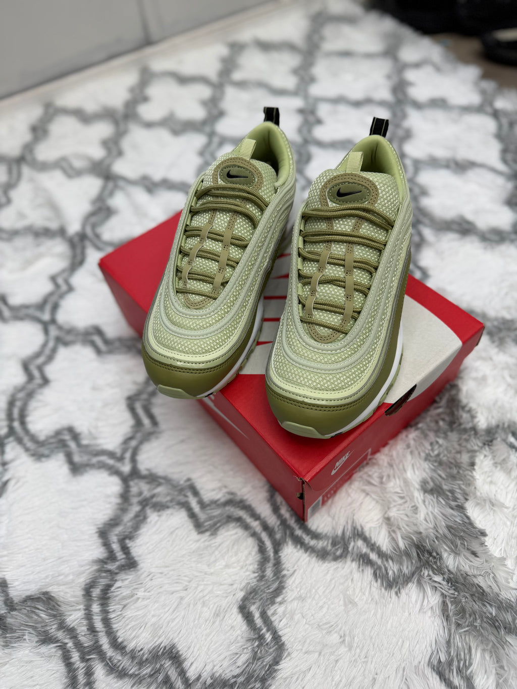 air max SIZE 10.5