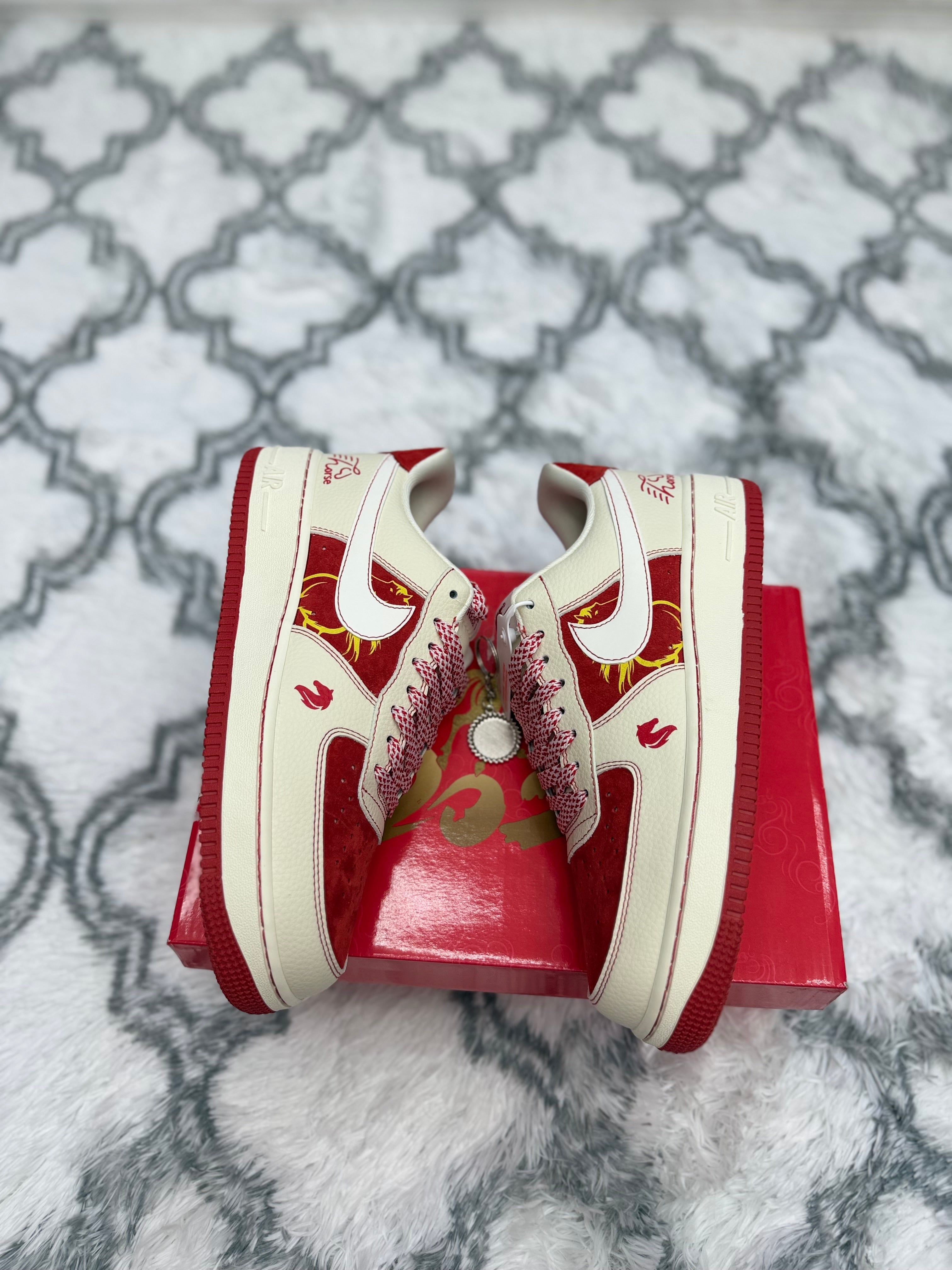 NIKE AIR FORCE 1 LOW SIZE 10
