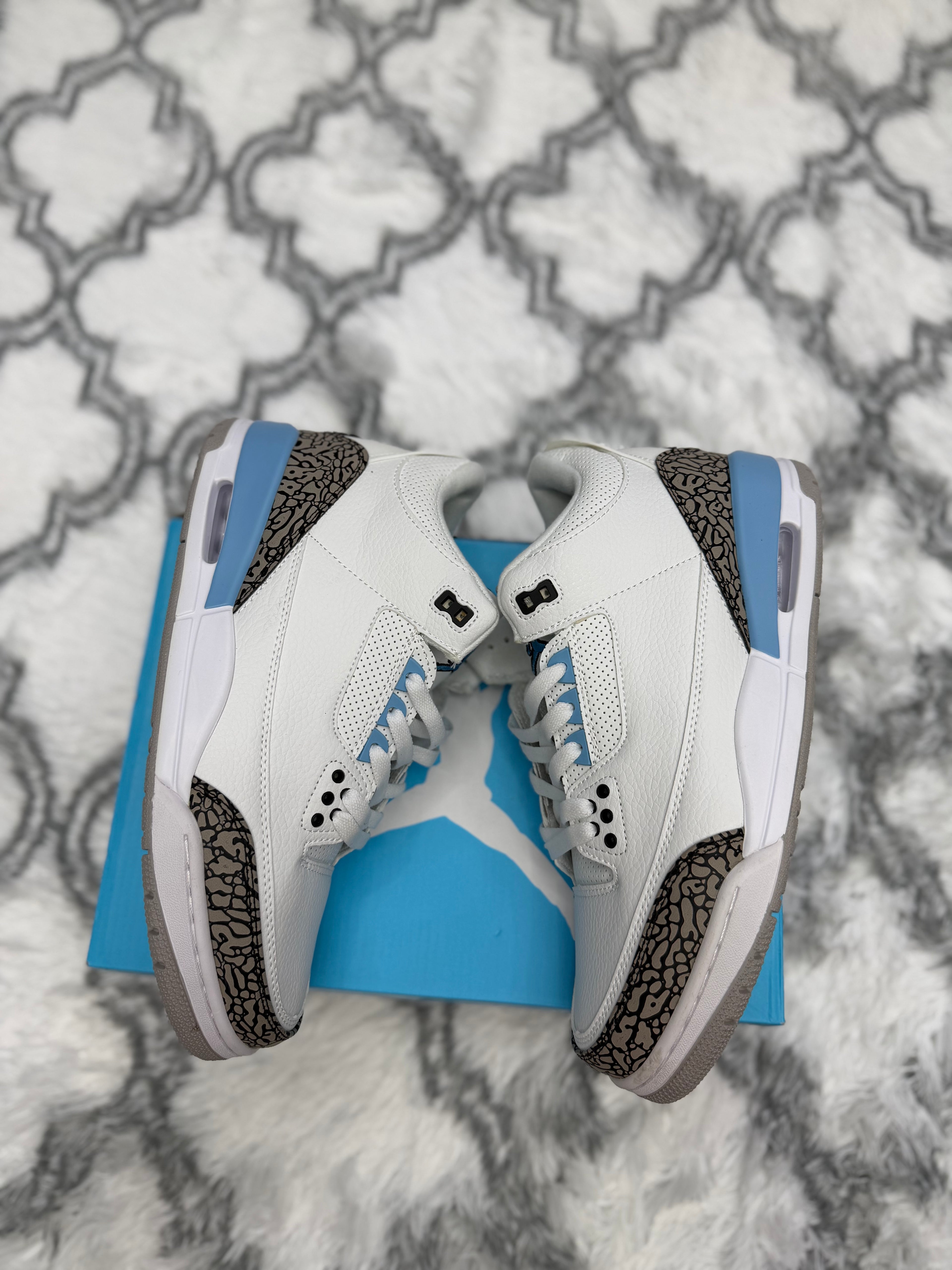 AIR JORDAN 3 RETRO SE/MUSLIN  UNIVERSITY SIZE 10